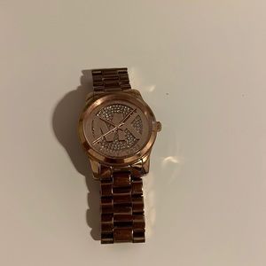 Rose gold MK watch. Battery doesn’t work